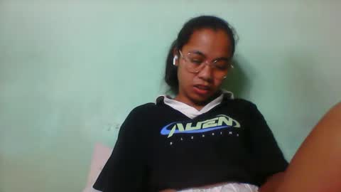 Snapshot of rinah856024 chatting on May 24, 6:35 pm rinah856024 online show from May 24, 6:35 pm