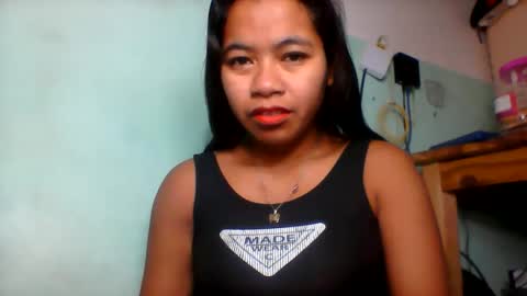 Snapshot of rinah856024 chatting on June 9, 4:35 am rinah856024 online show from June 9, 4:35 am