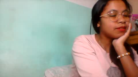 Snapshot of rinah856024 chatting on June 15, 4:20 pm rinah856024 online show from June 15, 4:20 pm