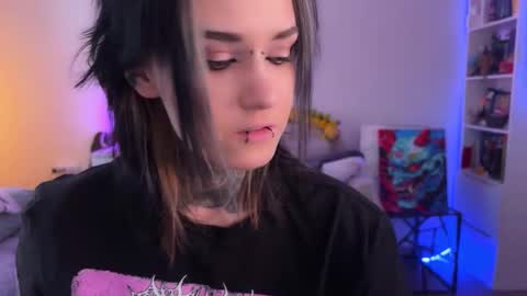   DianaBrite            fansl y online show from March 1, 1:24 pm