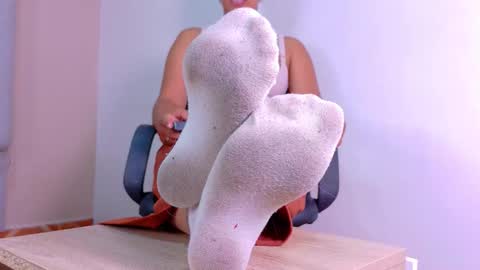 RIRI  online show from March 13, 7:53 pm