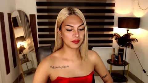 riri online show from January 30, 7:48 pm