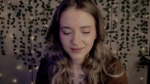 Snapshot of risha_laass chatting on February 15, 7:28 pm risha_laass online show from February 15, 7:28 pm