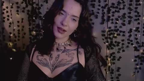 risha_laass online show from November 28, 8:00 pm