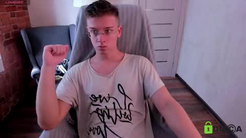 Snapshot of rishu_ chatting on September 12, 10:26 am VAnitas online show from September 12, 10:26 am