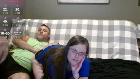 Snapshot of risingphoenix23 chatting on October 16, 12:11 am risingphoenix23 online show from October 16, 12:11 am
