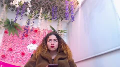 Snapshot of risitos_de_oro_ chatting on April 24, 9:56 am Risitos De Oro online show from April 24, 9:56 am