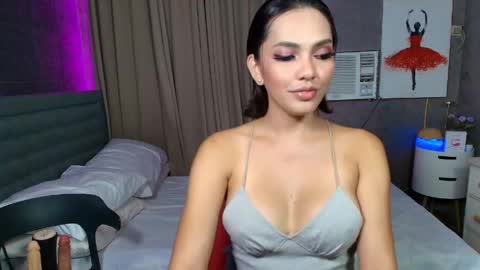Snapshot of risque_asiancassandra chatting on May 27, 3:03 am Miss Cassie online show from May 27, 3:03 am