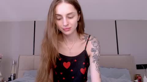Snapshot of rita_orra chatting on May 23, 8:18 am Rita online show from May 23, 8:18 am