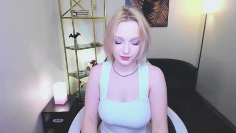 Snapshot of rita_sun_ chatting on December 3, 11:19 am Rita 3 online show from December 3, 11:19 am