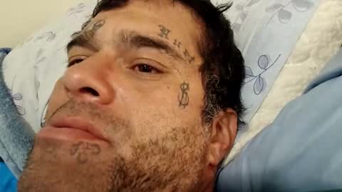 Snapshot of riveraizhim chatting on December 19, 1:01 am riveraizhim online show from December 19, 1:01 am