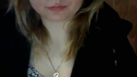 Snapshot of riveramaureen chatting on January 21, 7:47 am RiveraMaureen online show from January 21, 7:47 am