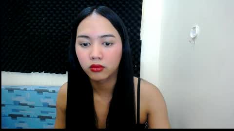 Snapshot of riyah_parker chatting on May 12, 6:21 am riyah_parker online show from May 12, 6:21 am