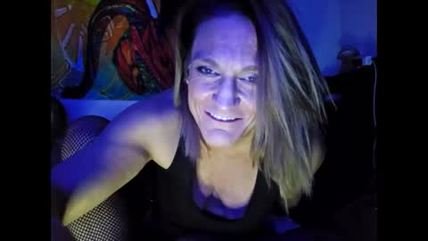 Snapshot of rjeanr chatting on December 8, 2:49 am Randiz online show from December 8, 2:49 am