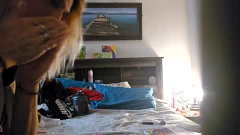 Snapshot of rjeanr chatting on February 14, 11:21 am Randiz online show from February 14, 11:21 am