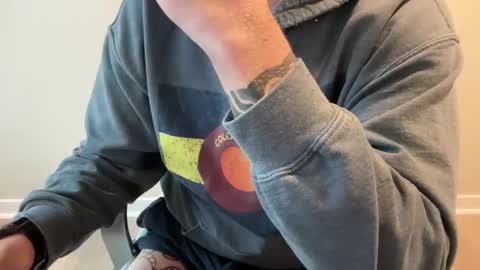 Snapshot of roadking1122 chatting on November 20, 4:07 pm roadking1122 online show from November 20, 4:07 pm