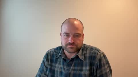 Snapshot of roadking1122 chatting on December 2, 5:19 pm roadking1122 online show from December 2, 5:19 pm