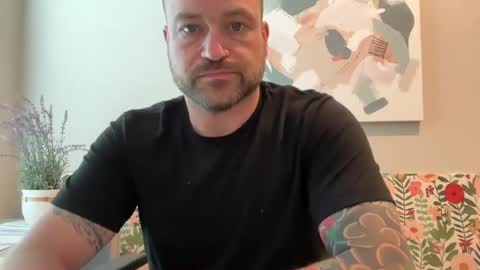 Snapshot of roadking1122 chatting on June 19, 3:27 pm roadking1122 online show from June 19, 3:27 pm