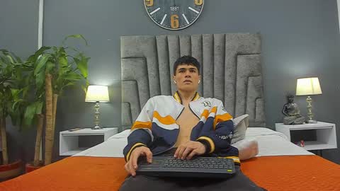 Roan Birkin online show from February 22, 7:36 pm