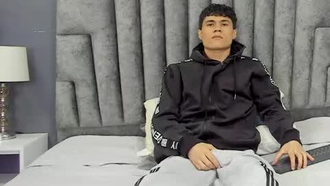 Roan Birkin online show from March 2, 10:16 pm