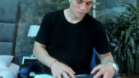 Snapshot of roan_birkin chatting on May 11, 7:55 pm Roan Birkin online show from May 11, 7:55 pm
