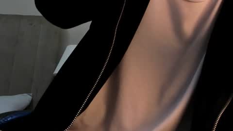 Roan Birkin online show from June 22, 7:44 pm