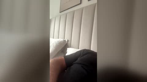 rob398367 online show from March 30, 8:59 am