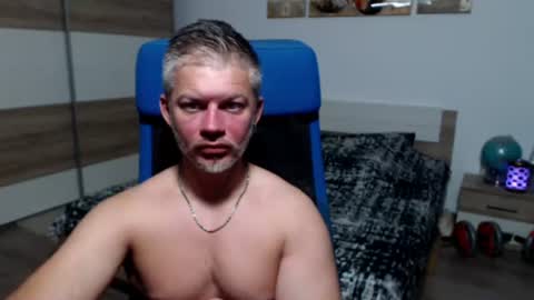 Snapshot of robbyshawz chatting on July 1, 4:47 am robbyshawz online show from July 1, 4:47 am