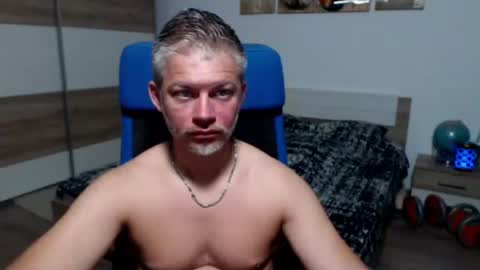 Snapshot of robbyshawz chatting on July 4, 4:18 am robbyshawz online show from July 4, 4:18 am