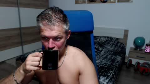 Snapshot of robbyshawz chatting on July 13, 4:15 am robbyshawz online show from July 13, 4:15 am