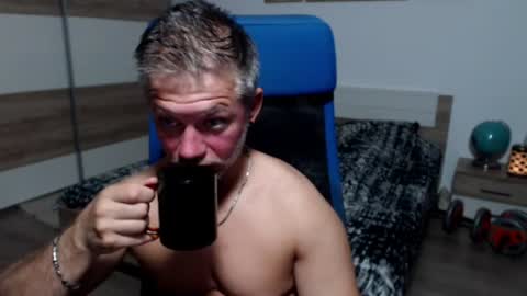 Snapshot of robbyshawz chatting on July 15, 5:02 am robbyshawz online show from July 15, 5:02 am