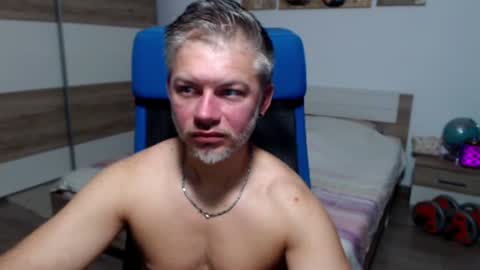 Snapshot of robbyshawz chatting on July 31, 4:45 am robbyshawz online show from July 31, 4:45 am