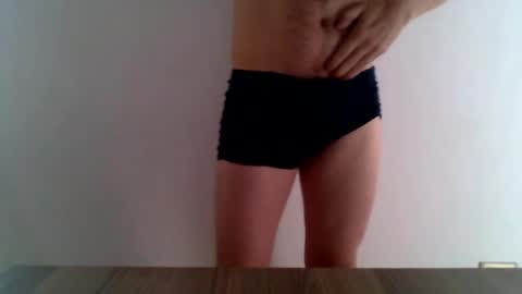 robderain1919 online show from May 16, 7:49 am