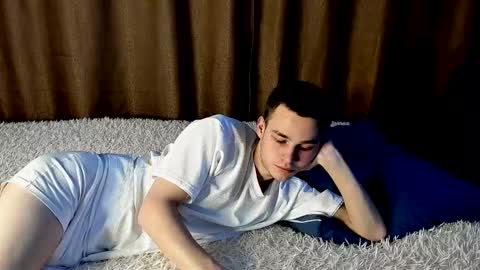 robert10211 online show from March 2, 3:30 am