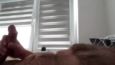 Snapshot of robert304775 chatting on April 12, 12:54 pm robert304775 online show from April 12, 12:54 pm