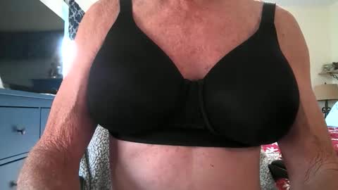 robert online show from December 5, 6:59 pm