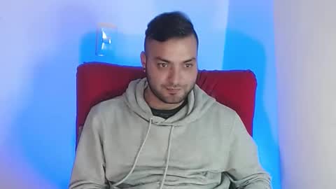 Snapshot of robert_leroy chatting on February 5, 11:17 pm Stiven - online show from February 5, 11:17 pm