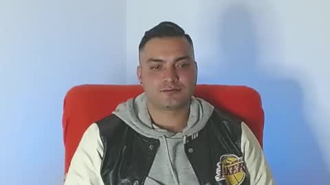 Snapshot of robert_leroy chatting on October 24, 6:10 am Stiven - online show from October 24, 6:10 am