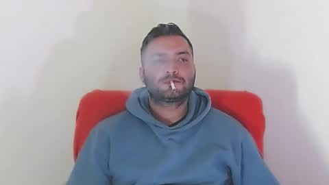 Snapshot of robert_leroy chatting on November 6, 9:37 pm Stiven - online show from November 6, 9:37 pm