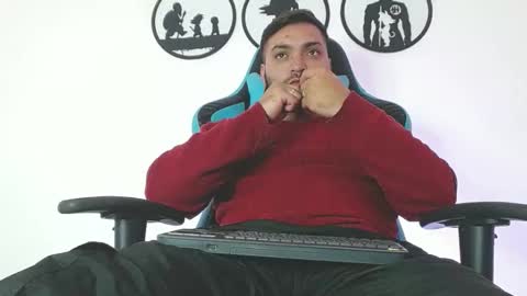 Snapshot of robert_leroy chatting on December 15, 4:39 am Stiven - online show from December 15, 4:39 am