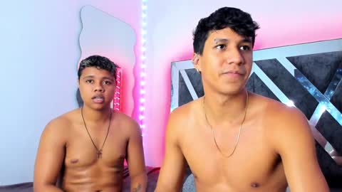 Snapshot of robertmiller21 chatting on December 18, 4:31 am Robert Miller And Mael Thompson online show from December 18, 4:31 am