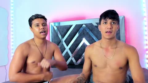 Snapshot of robertmiller21 chatting on January 6, 4:36 am Robert Miller And Mael Thompson online show from January 6, 4:36 am