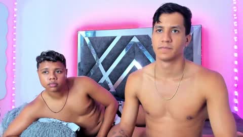 Snapshot of robertmiller21 chatting on January 15, 4:36 am Robert Miller And Mael Thompson online show from January 15, 4:36 am