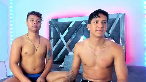 Snapshot of robertmiller21 chatting on February 13, 4:54 am Robert Miller And Mael Thompson online show from February 13, 4:54 am