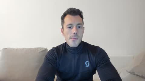 roberto4ever online show from February 15, 1:20 pm