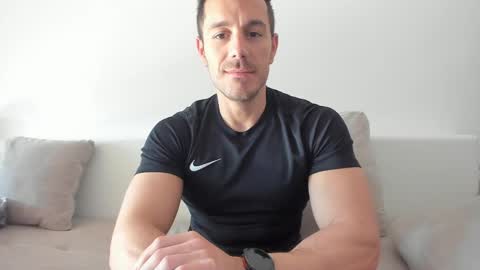 roberto4ever online show from April 25, 5:32 am