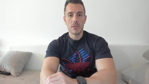 Snapshot of roberto4ever chatting on May 25, 11:16 am roberto4ever online show from May 25, 11:16 am
