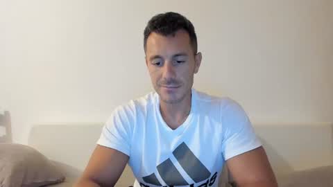 roberto4ever online show from July 12, 6:10 pm