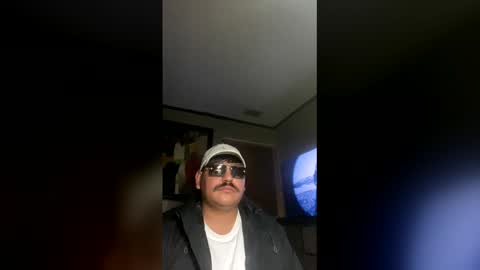 roberttercero521 online show from December 4, 6:44 am