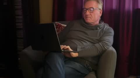 Snapshot of roberttherabbit chatting on June 30, 3:13 pm RobertTheRabbit online show from June 30, 3:13 pm